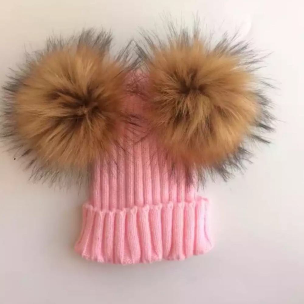 🎉HP🎉NEW Adorable Kids Beanie Detachable Pom Poms - Picture 5 of 5